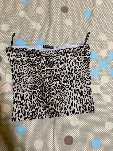 Straplez crop