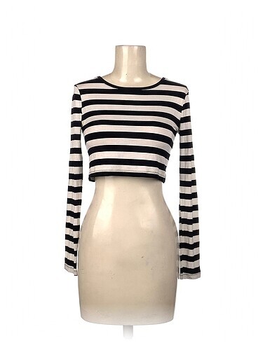 Stradivarius T-shirt %70 İndirimli.