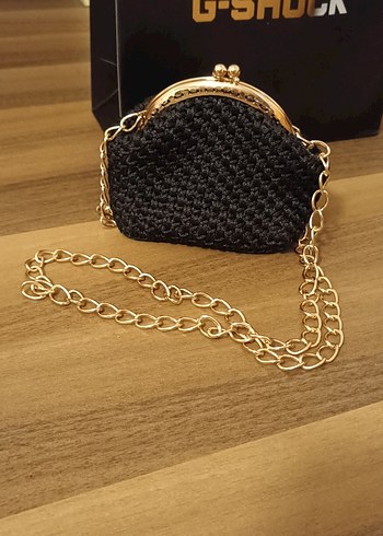 Zincir Detaylı Siyah Örgü Kadın Çanta