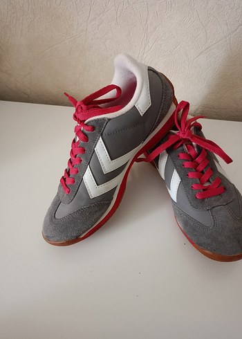 37 Beden Hummel Gri Kadın Spor Ayakkabı
