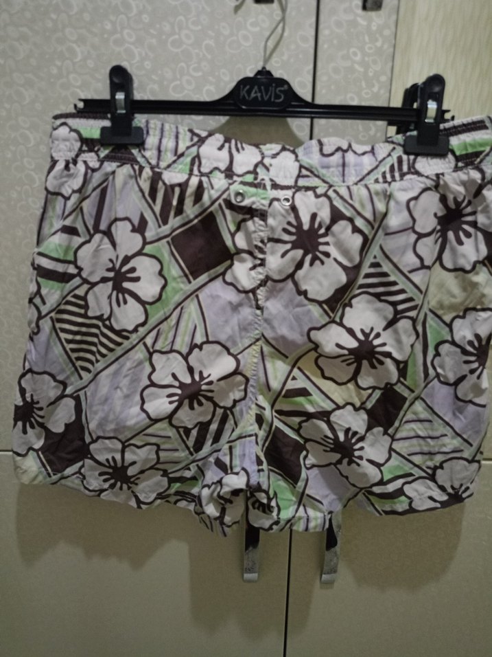 Gri Çok Renkli Bohem Desenli Plaj Şortu - Görsel 2