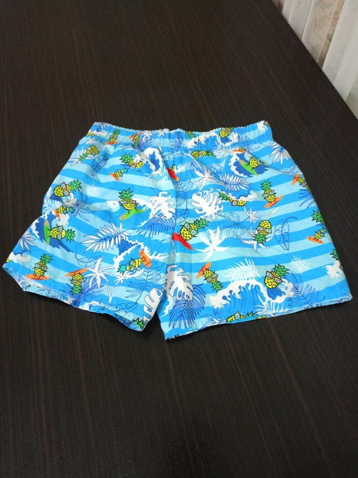 Erkek Çocuk Renkli Desenli Deniz Şortu - Görsel 2