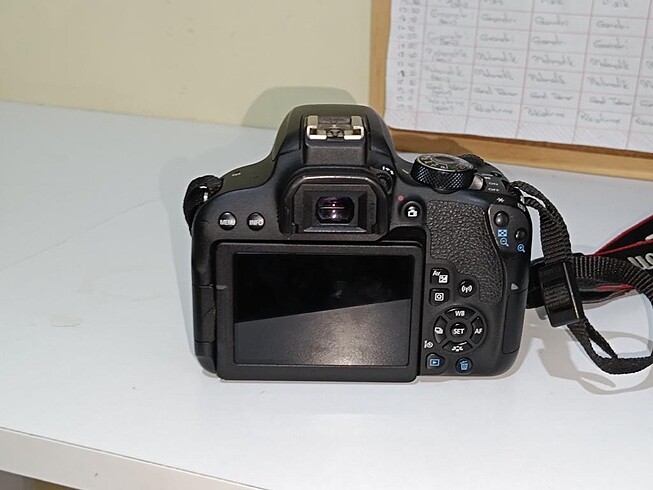 Canon 800 d