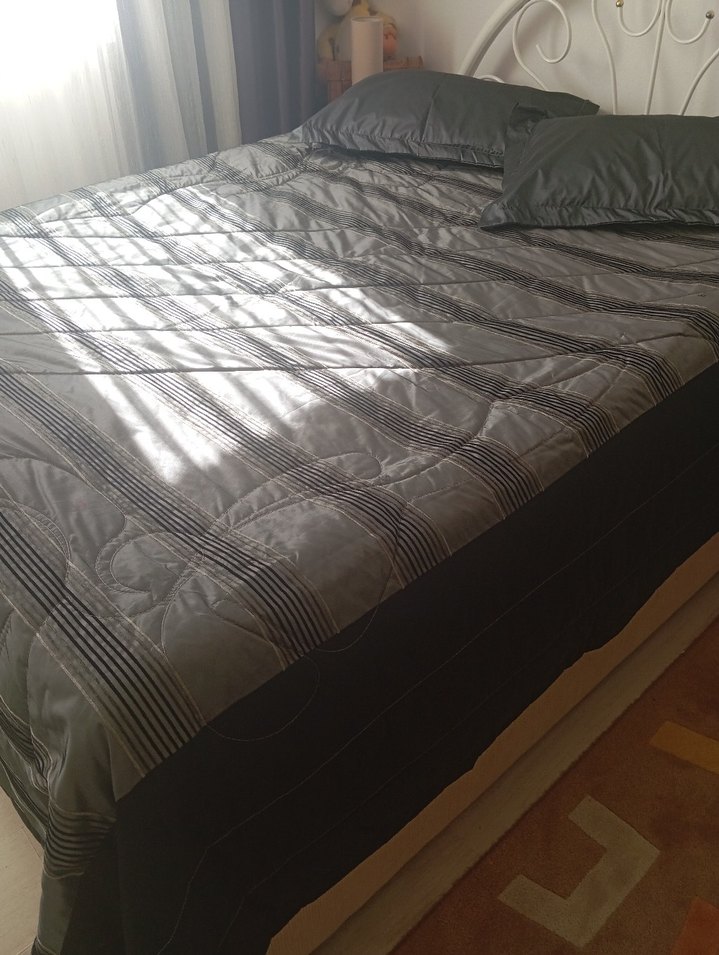 Gri Nakışlı Yatak Örtüsü - Görsel 3