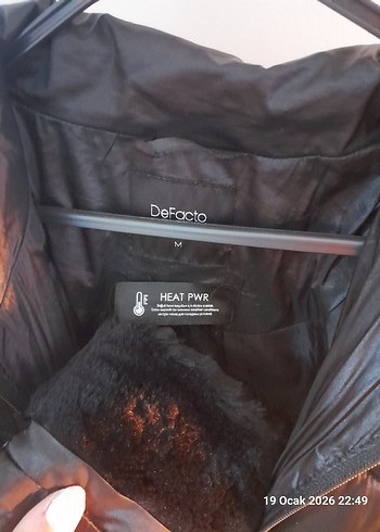 Kürk Detaylı Siyah Kadın Kışlık Mont - Görsel 4