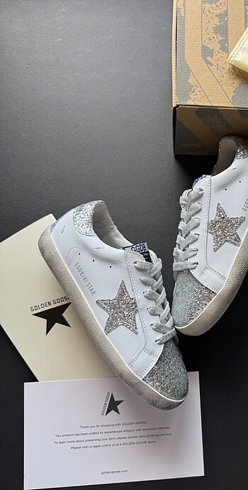 38 Beden beyaz Renk GOLDEN GOOSE