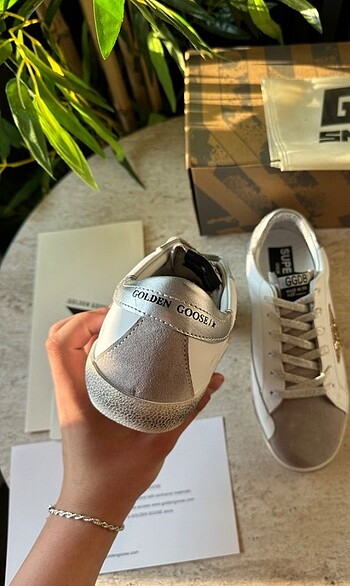 38 Beden GOLDEN GOOSE