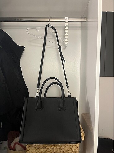 Stradivarius siyah çanta