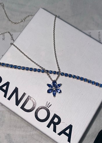 Pandora Mavi Tasli Cicek Kolye Ve Bileklik