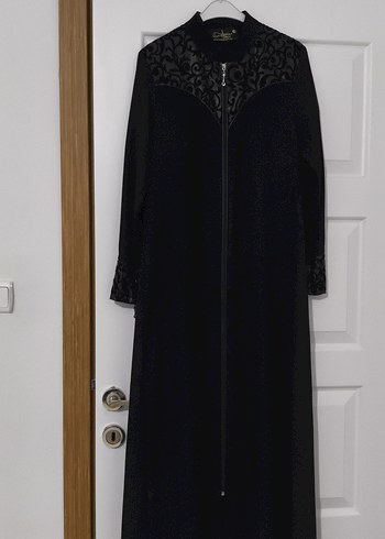 Nakışlı Siyah Süet Uzun Kadın abaya - Görsel 3