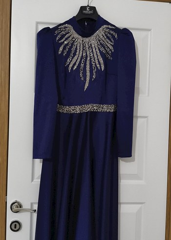 Uzun Kollu İşlemeli Lacivert Abiye Elbise - Görsel 2