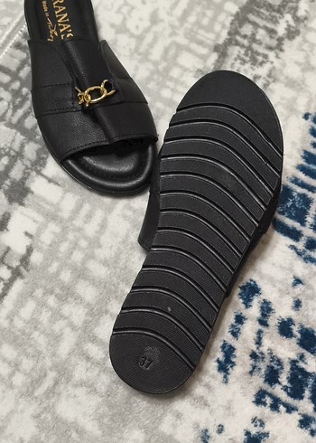 Siyah Kadın Terlik - Görsel 2