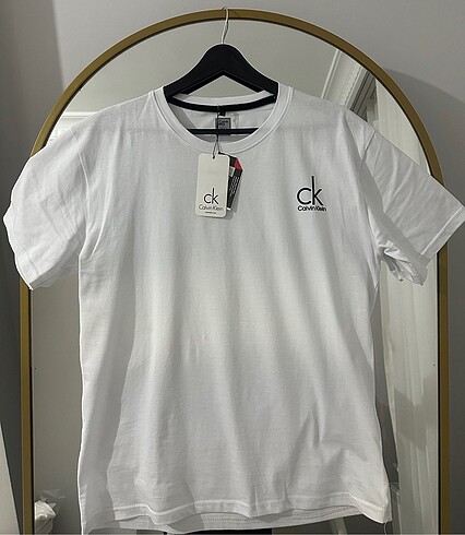 CALVİN KLEİN BASKILI T-SHİRT
