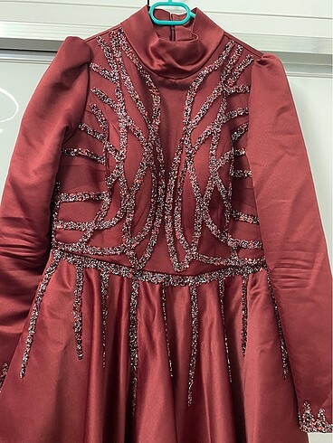 Bordo abiye