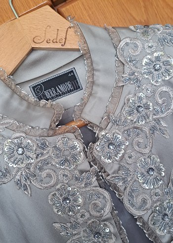 Uzun Gri Nakışlı Kadın Gece Elbisesi - Görsel 3