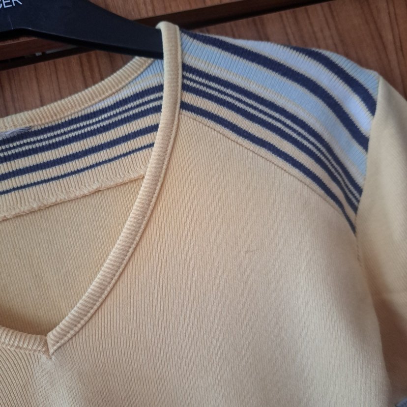 36 Bej V Yaka Kısa Kollu Triko Elbise - Görsel 3