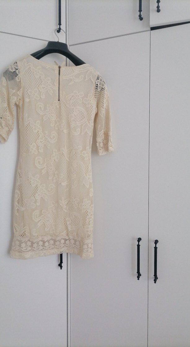 Bej Dantelli Kısa Kollu Midi Elbise - Görsel 2