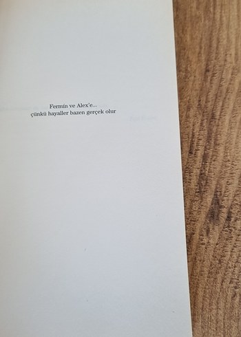 Julia Navarro - Kutsal Keten Roman - Görsel 4