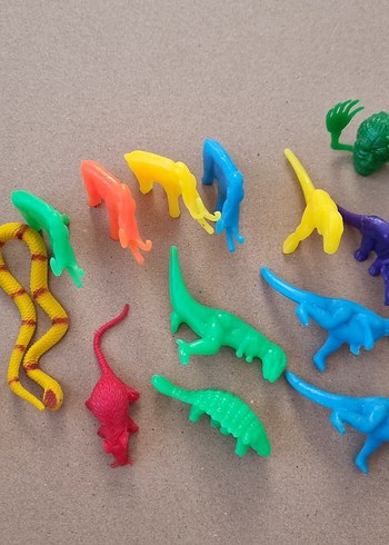 Renkli Mini Hayvan Figürleri ve Oyun Evi Seti - Görsel 3