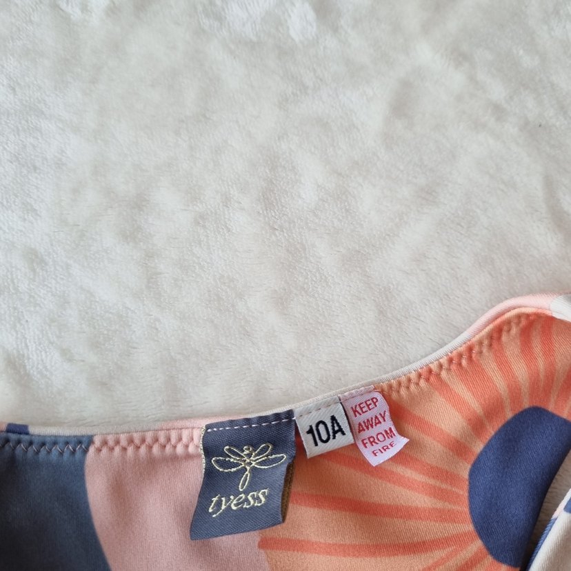 Tyess Desenli Mini Kolsuz Yüksek Yakalı Atlet - Görsel 4