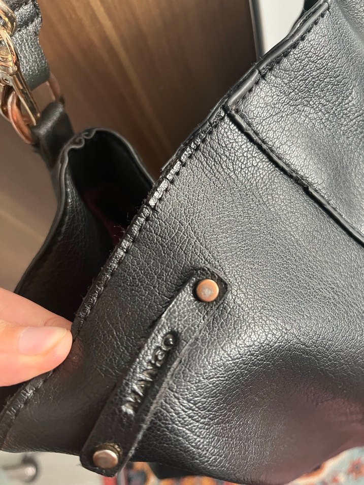 Zincir Detaylı Siyah Deri Yılan Desenli Çanta mango - Görsel 2