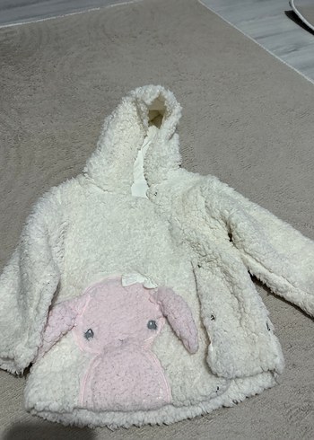 Kız Bebek Kapüşonlu Beyaz Peluş Mont  ve ince pembe hırka - Görsel 2