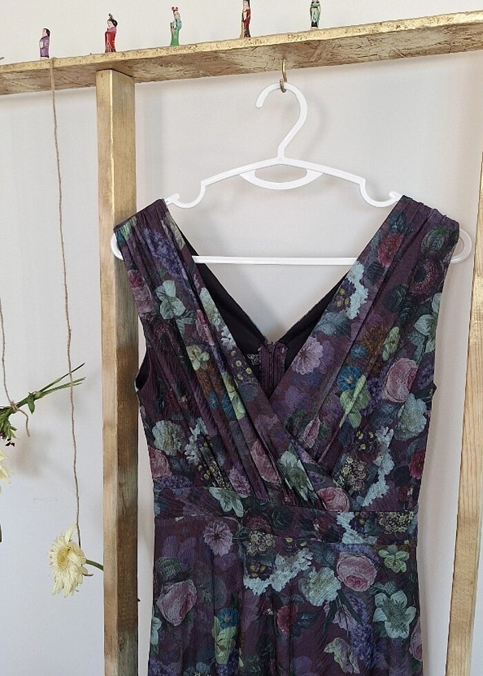 Yumuşacık, çiçek desenli elbise - Görsel 3