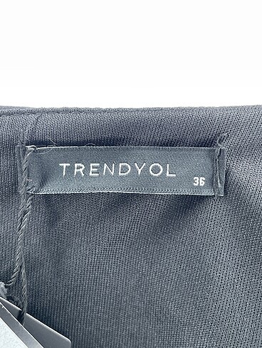 36 Beden siyah Renk Trendyol & Milla Kısa Elbise %70 İndirimli.
