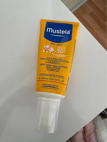 Mustela güneş kremi