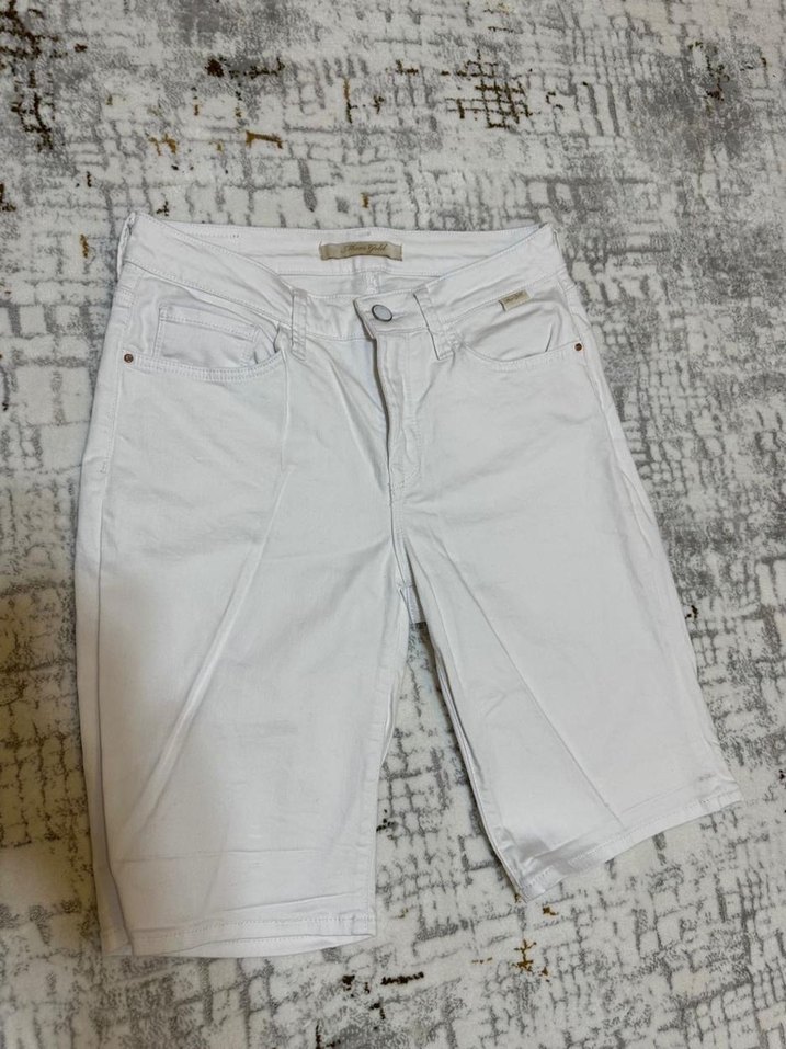 Beyaz Kadın Mini Bermuda Şort - Görsel 3