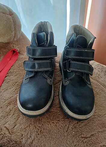 33 Beden siyah Renk POLORIS COCUK BOT BIR KERE KULLANILDI