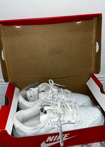 Nike HİÇ GİYİLMEDİ Beyaz Nike Kadın Sneakers Blok Topuklu