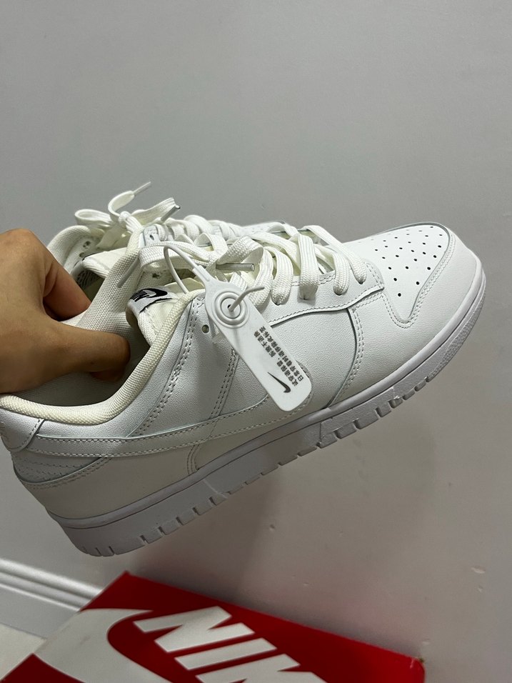 HİÇ GİYİLMEDİ Beyaz Nike Kadın Sneakers Blok Topuklu - Görsel 4