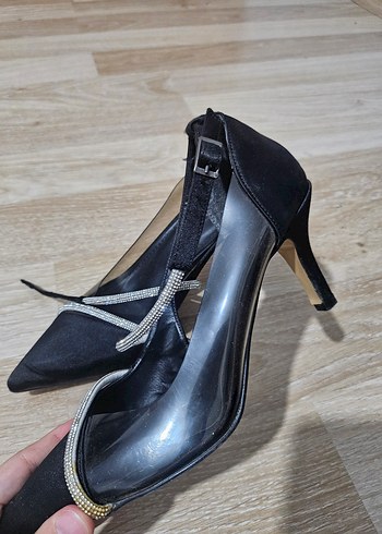 Diğer Siyah Parlak Stiletto Topuklu Kadın Ayakkabı