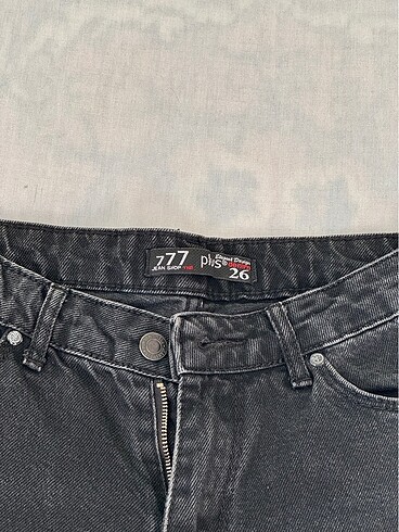 26 Beden siyah Renk Mom jean pantolon