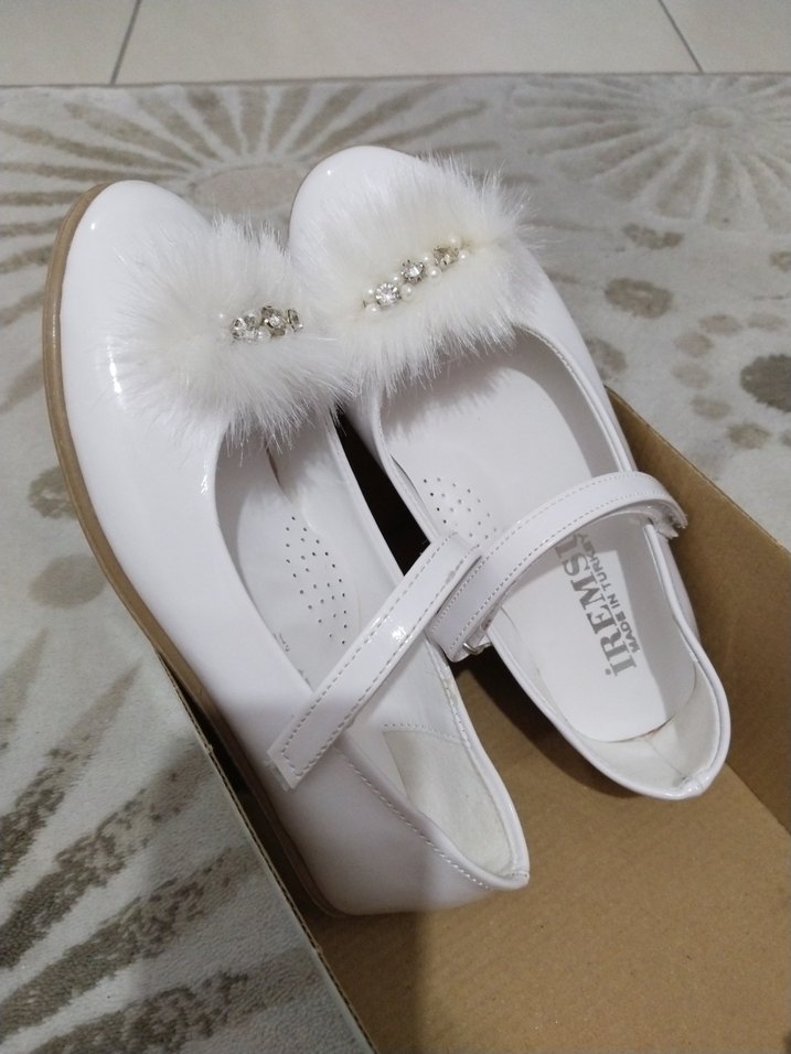 Kız Çocuk Beyaz Velcro Babet Ayakkabı - Görsel 2