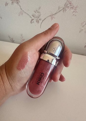 Beden Kiko Lipgloss 17 numara