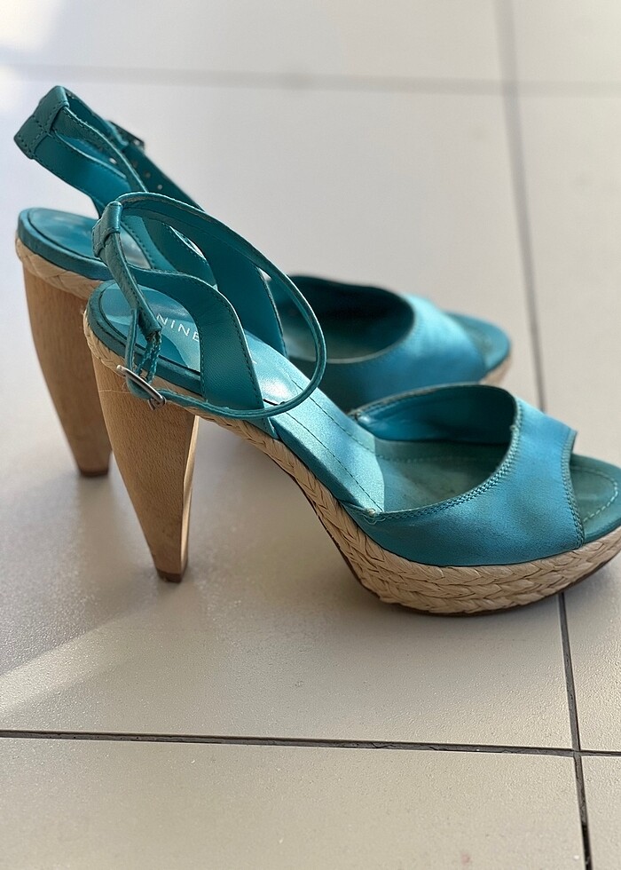 Topuklu ayakkabı - Görsel 2