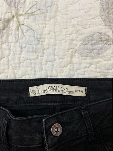 28 Beden Siyah jean