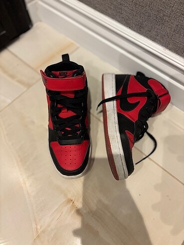 37 Beden kırmızı Renk Kırmızı Nike Ayakkabı Court Borough Mid 2 (Gs) 37,5