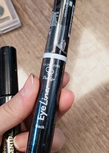 Siyah Göz Kalemi EyeLiner