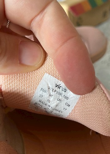 27 Beden Kız Çocuk Pembe Cırtcırtlı Spor Ayakkabı