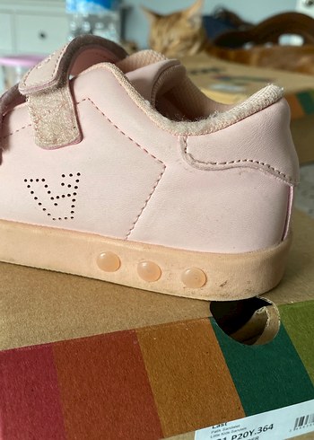 27 Beden pembe Renk Kız Çocuk Pembe Cırtcırtlı Spor Ayakkabı