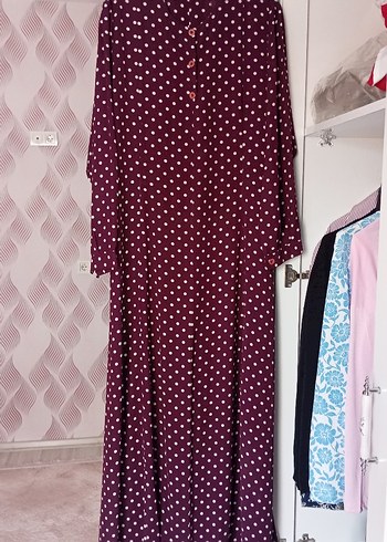 Düğmeli Bordo Puantiyeli Uzun Elbise - Görsel 3