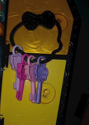  Beden Renk Monster High Cleo G3