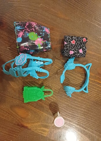  Beden Ghoulia Yelps G3 Neon Frights