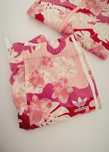 4 Yaş Beden Orjinal Adidas Kız Çocuk Pembe Desenli Fermuarlı Eşofman Takımı