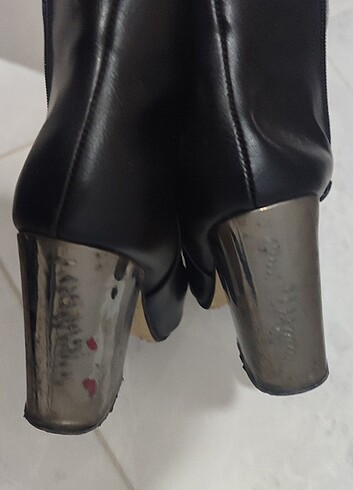 Siyah topuklu bot - Görsel 5