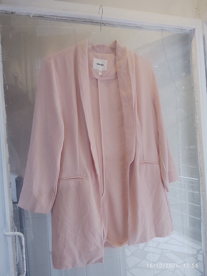 Şıklık ve Rahatlık: Açık Pembe Uzun Blazer Ceket — görsel 2/3