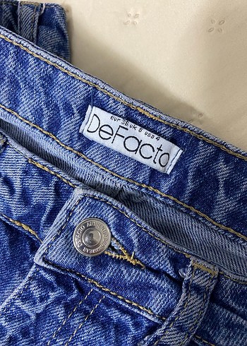 Defacto Kadın Mavi Denim Midi Boy Rahat Kesim Jean